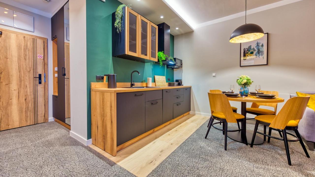 Apartamenty Vip Centrum - Wczasowa 17 By Royal Aparts Świeradów-Zdrój Exteriör bild