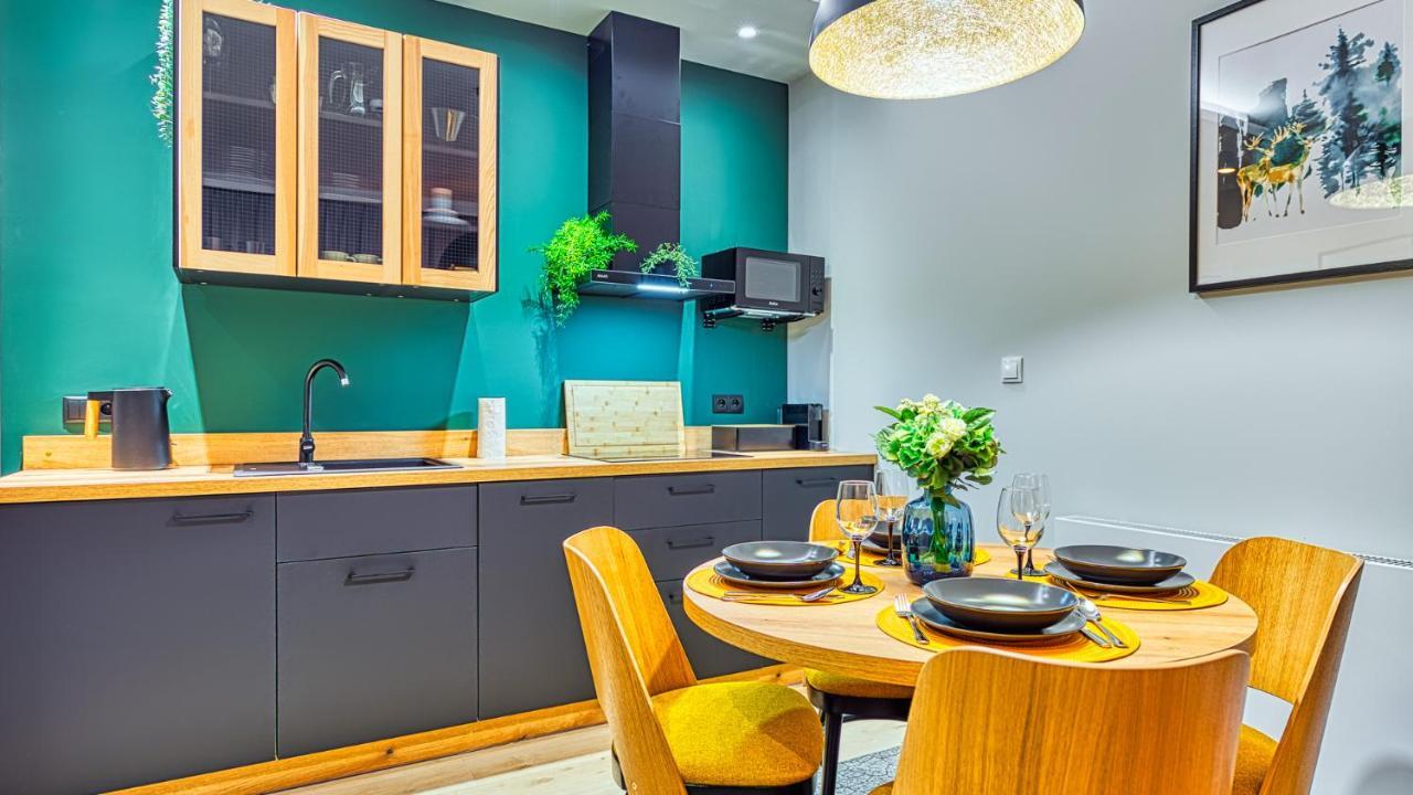 Apartamenty Vip Centrum - Wczasowa 17 By Royal Aparts Świeradów-Zdrój Exteriör bild